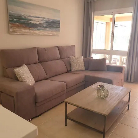 Apartment Sunny & New In *